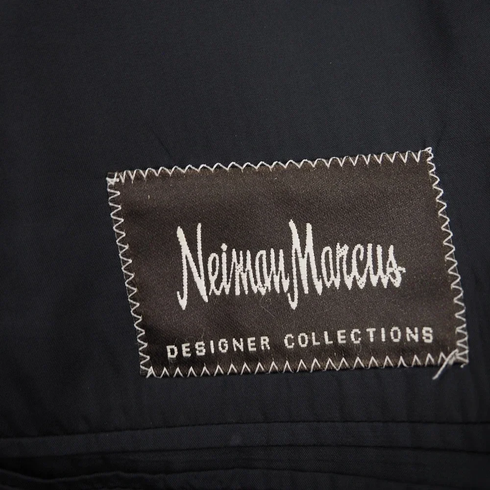 Armani Collezioni Blazer Mens 44R Black Wool Italy Two Button Luxury Sport Coat